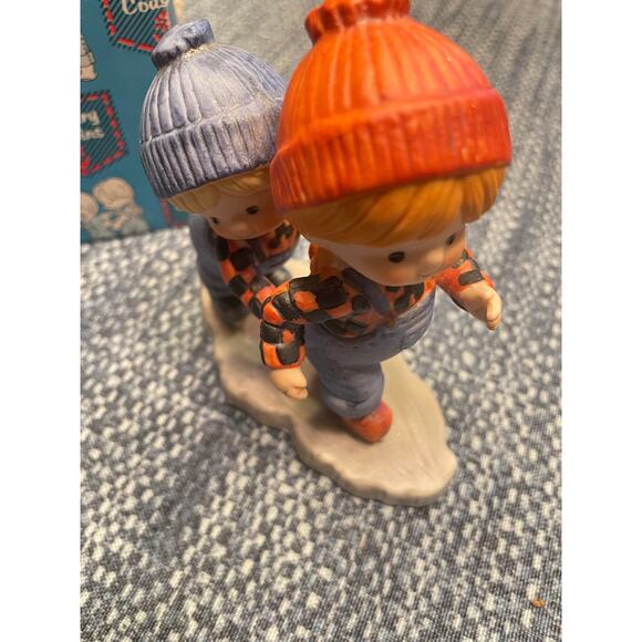 Country Cousins Enesco Double Figurine Figure Skating with Box - Picture 3 of 3